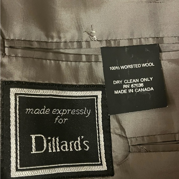 Yves Saint Laurent Windowpane 3-Button Gray Sport Coat with Notched Lapels - Picture 8 of 12